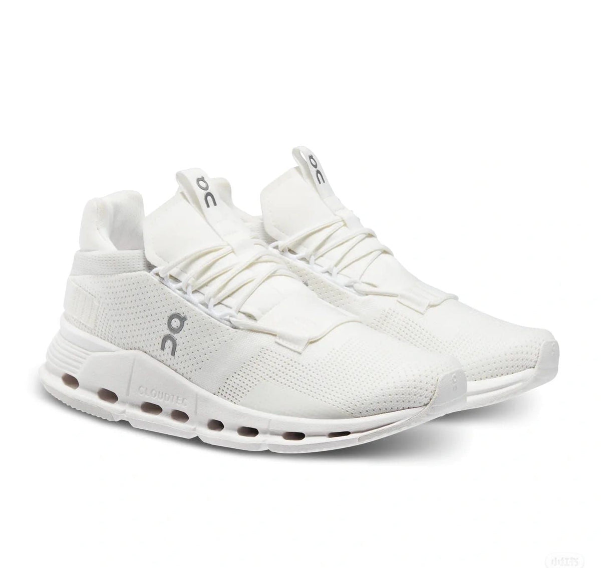 On Cloudnova - Triple White